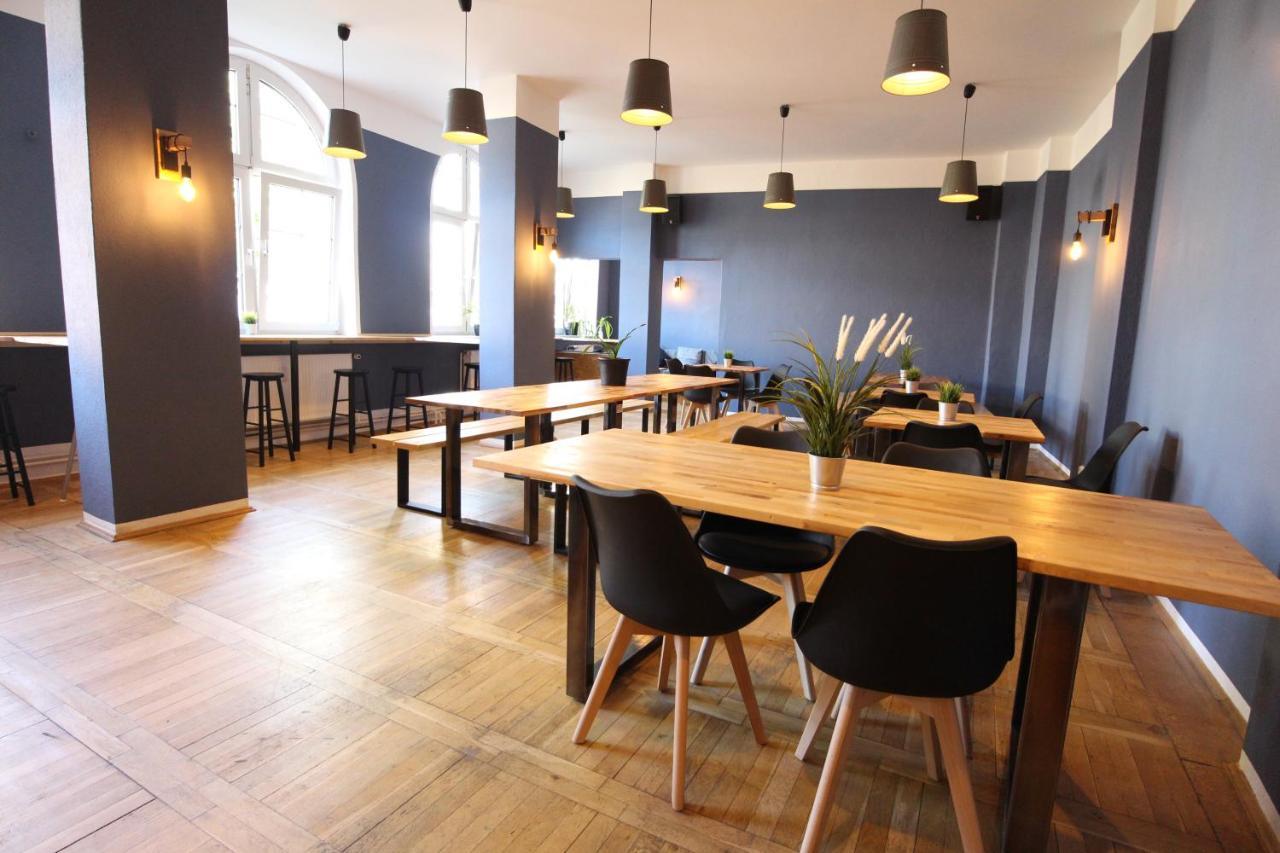 Blue Doors Hostel Ktv Росток Экстерьер фото