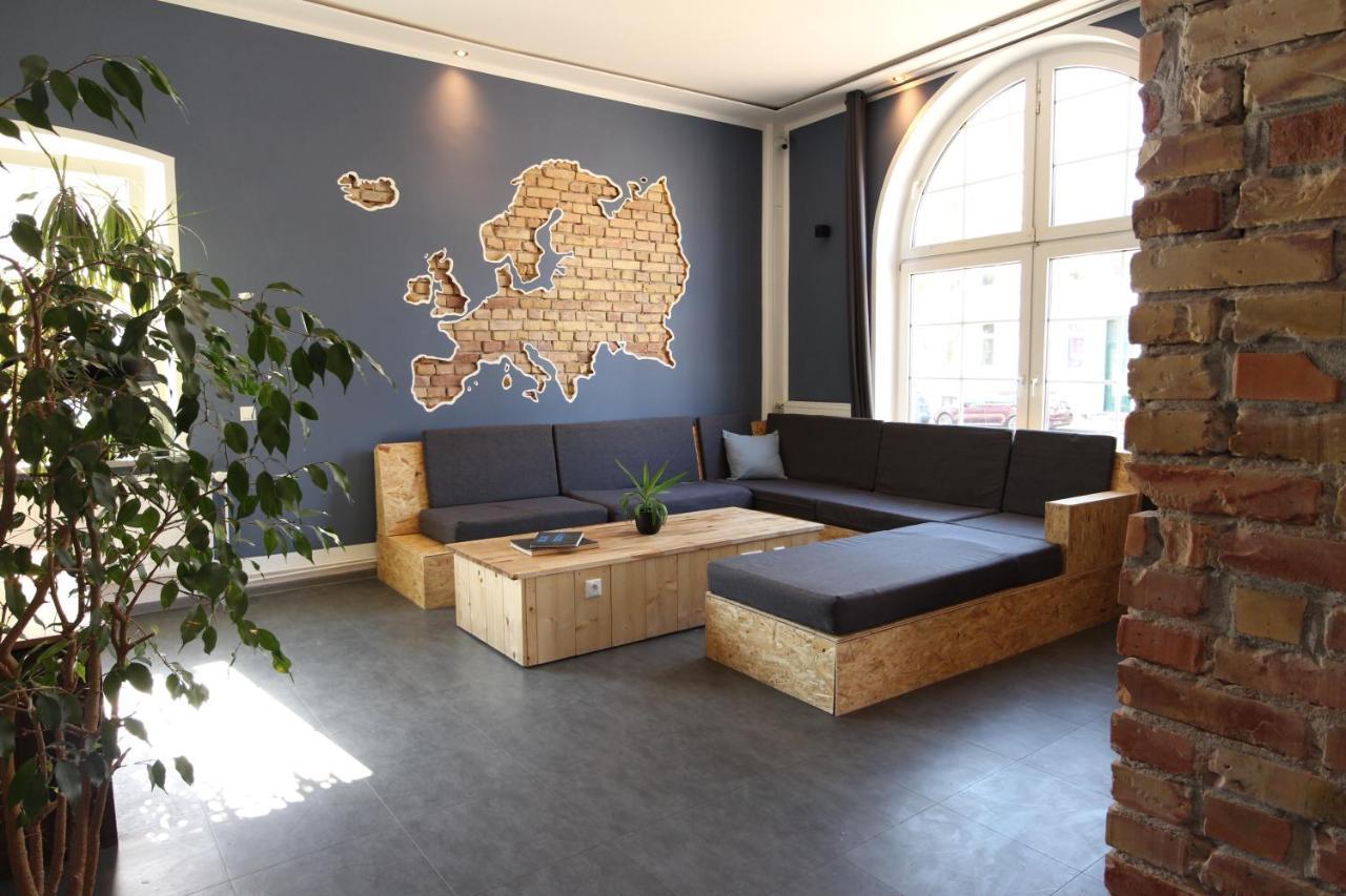 Blue Doors Hostel Ktv Росток Экстерьер фото
