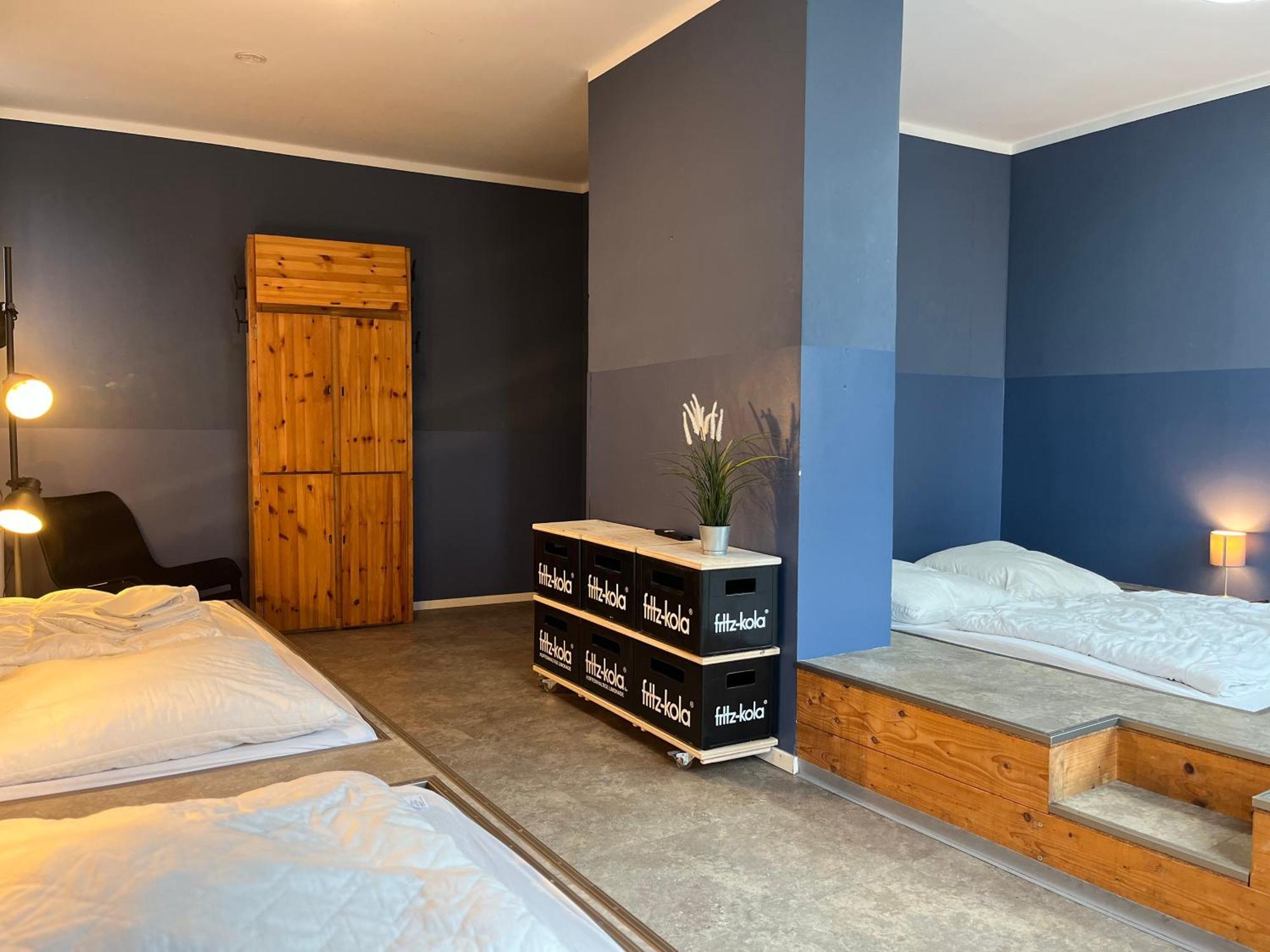 Blue Doors Hostel Ktv Росток Экстерьер фото