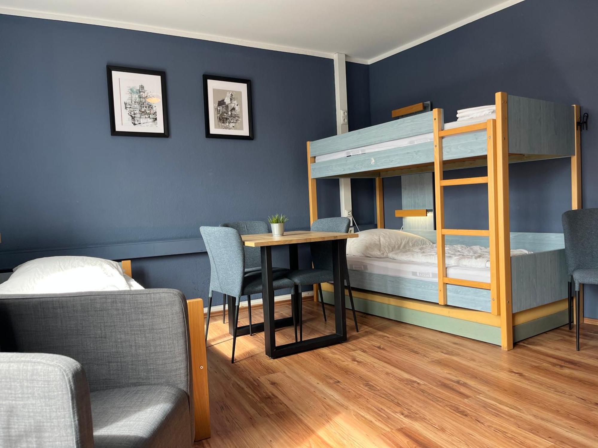 Blue Doors Hostel Ktv Росток Экстерьер фото