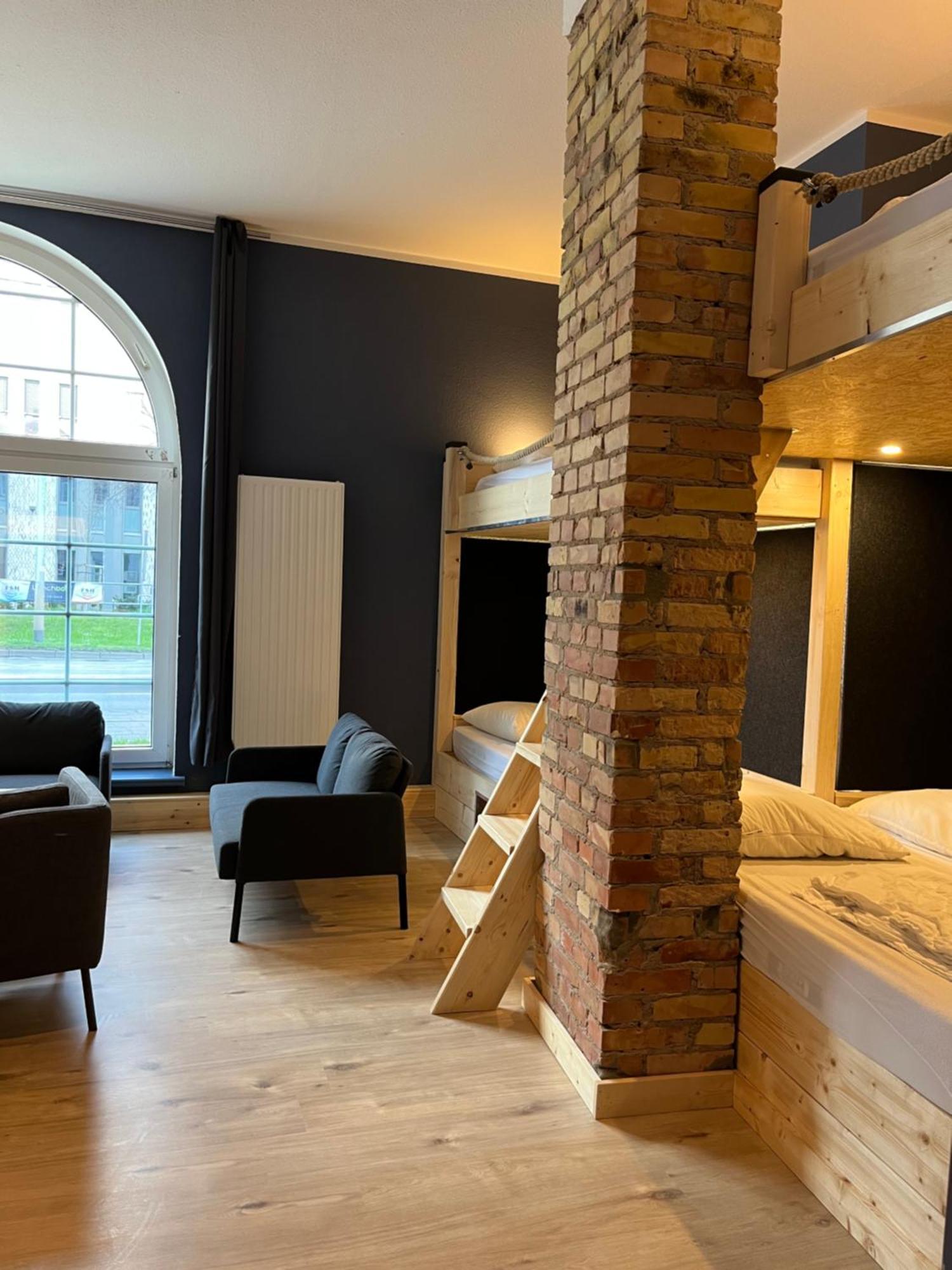 Blue Doors Hostel Ktv Росток Экстерьер фото