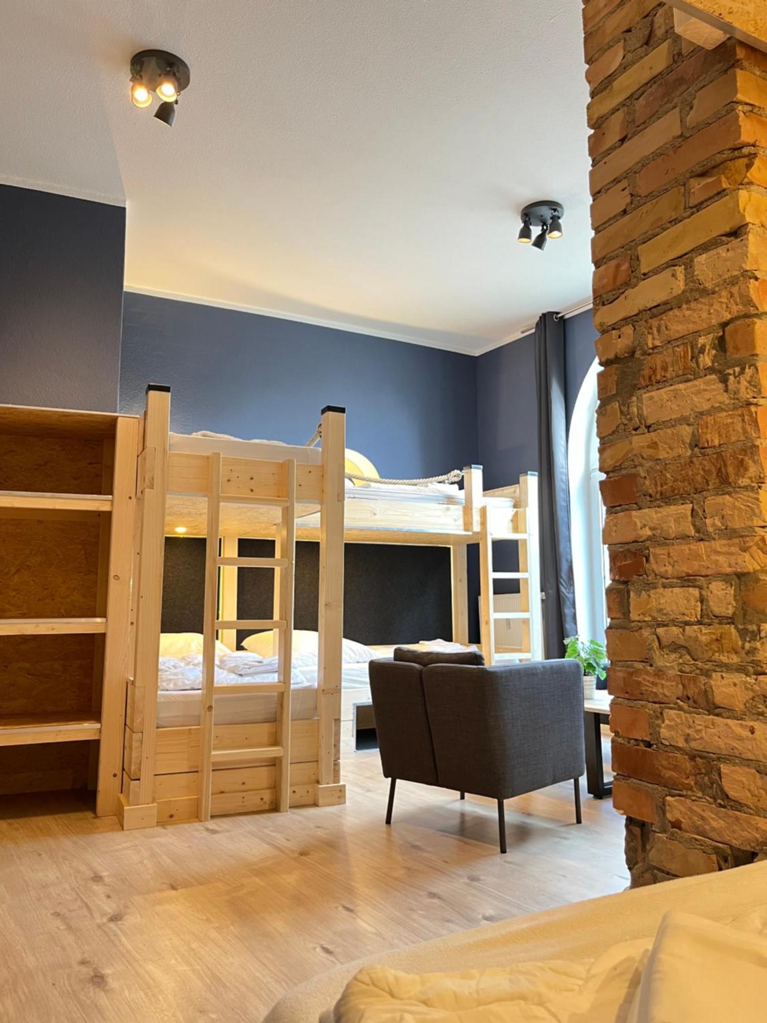 Blue Doors Hostel Ktv Росток Экстерьер фото