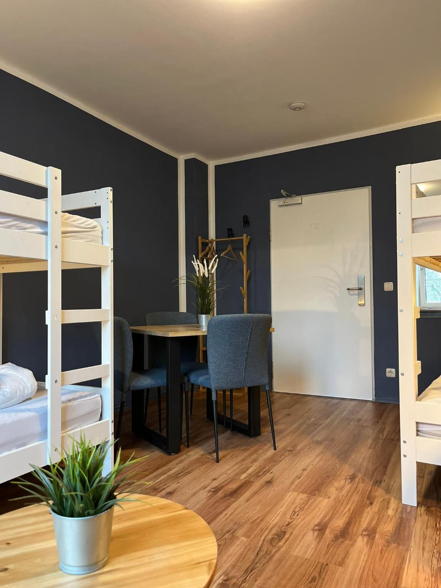 Blue Doors Hostel Ktv Росток Экстерьер фото