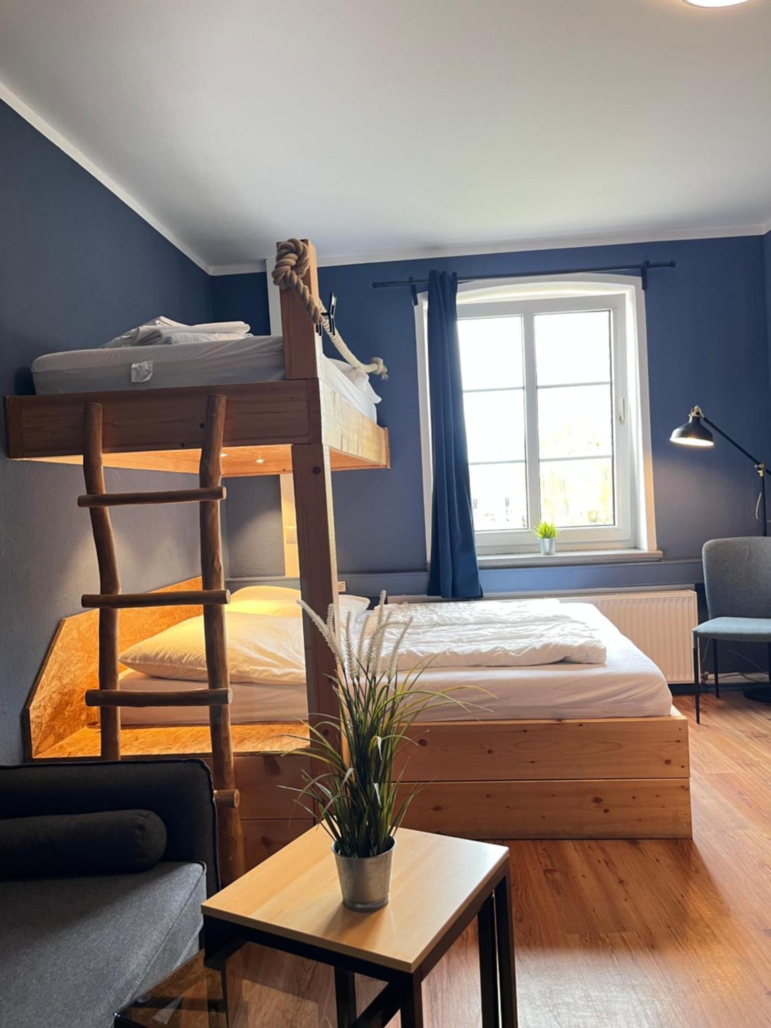 Blue Doors Hostel Ktv Росток Экстерьер фото