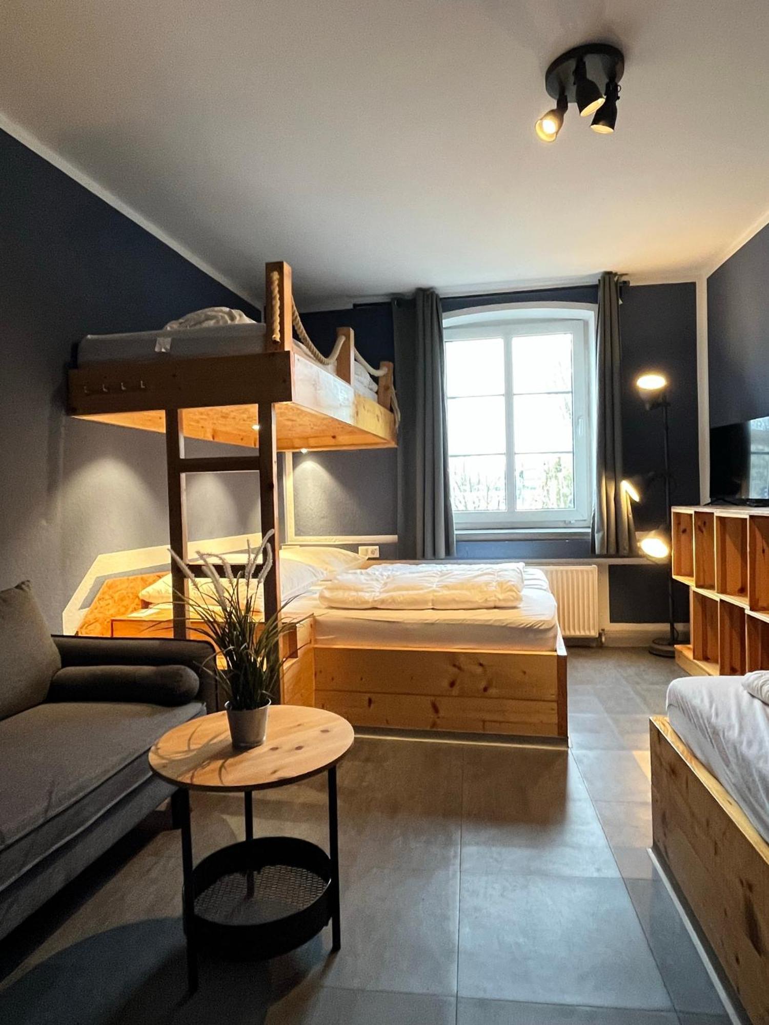 Blue Doors Hostel Ktv Росток Экстерьер фото